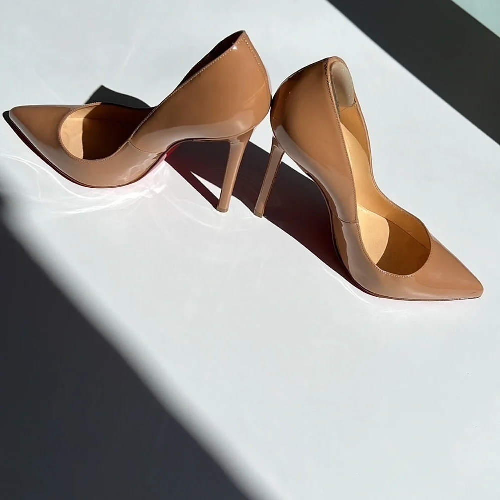 Christian Louboutin So Kate Patent-Learher Nude Heels!